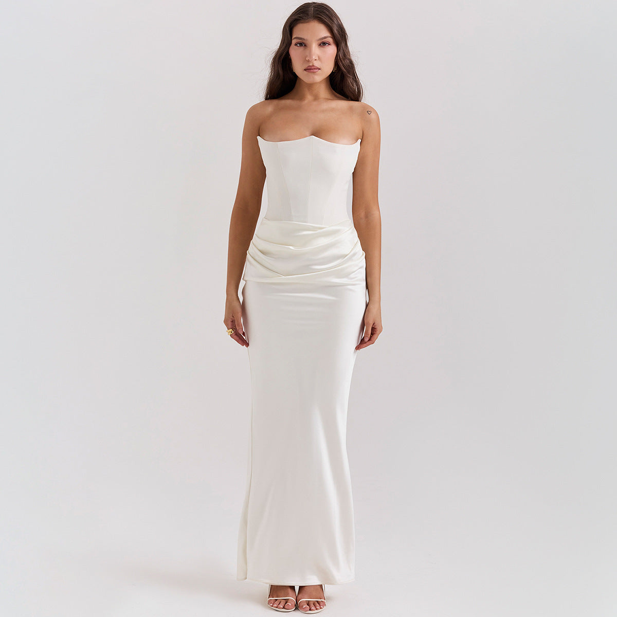 Elegant women's strapless backless evening dress by eprolo featuring a slim fit, suitable for autumn and winter events.