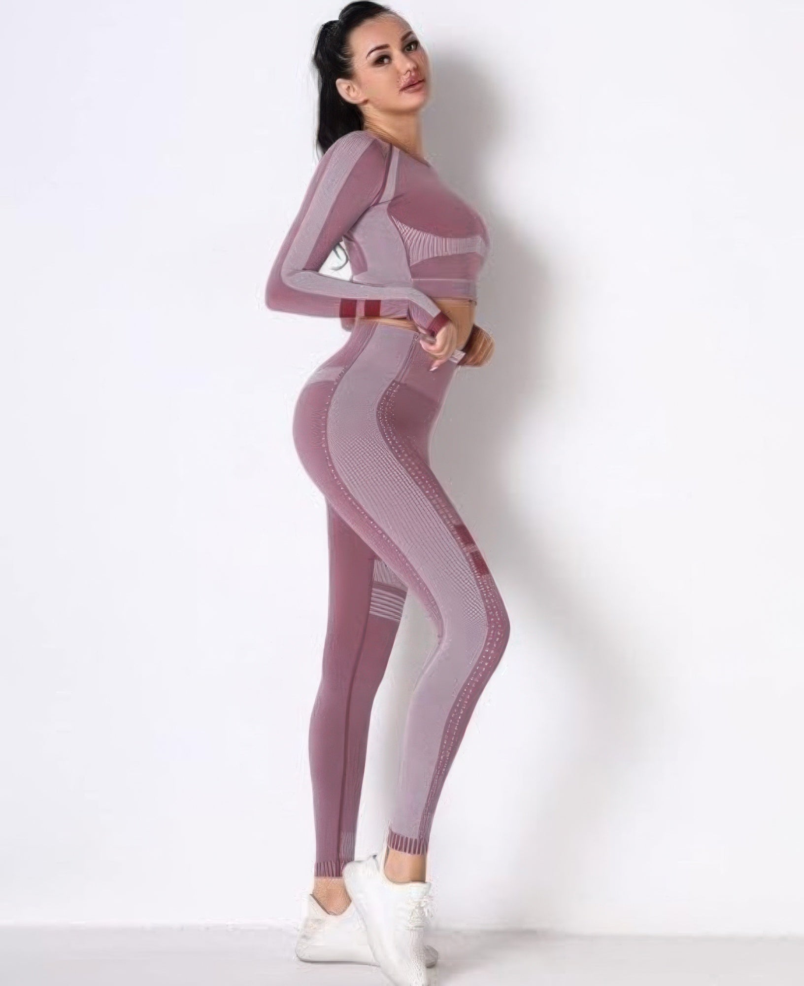 Golden Heir seamless long sleeve yoga set in berry color, featuring breathable activewear fabric and a fitted design for comfort.
