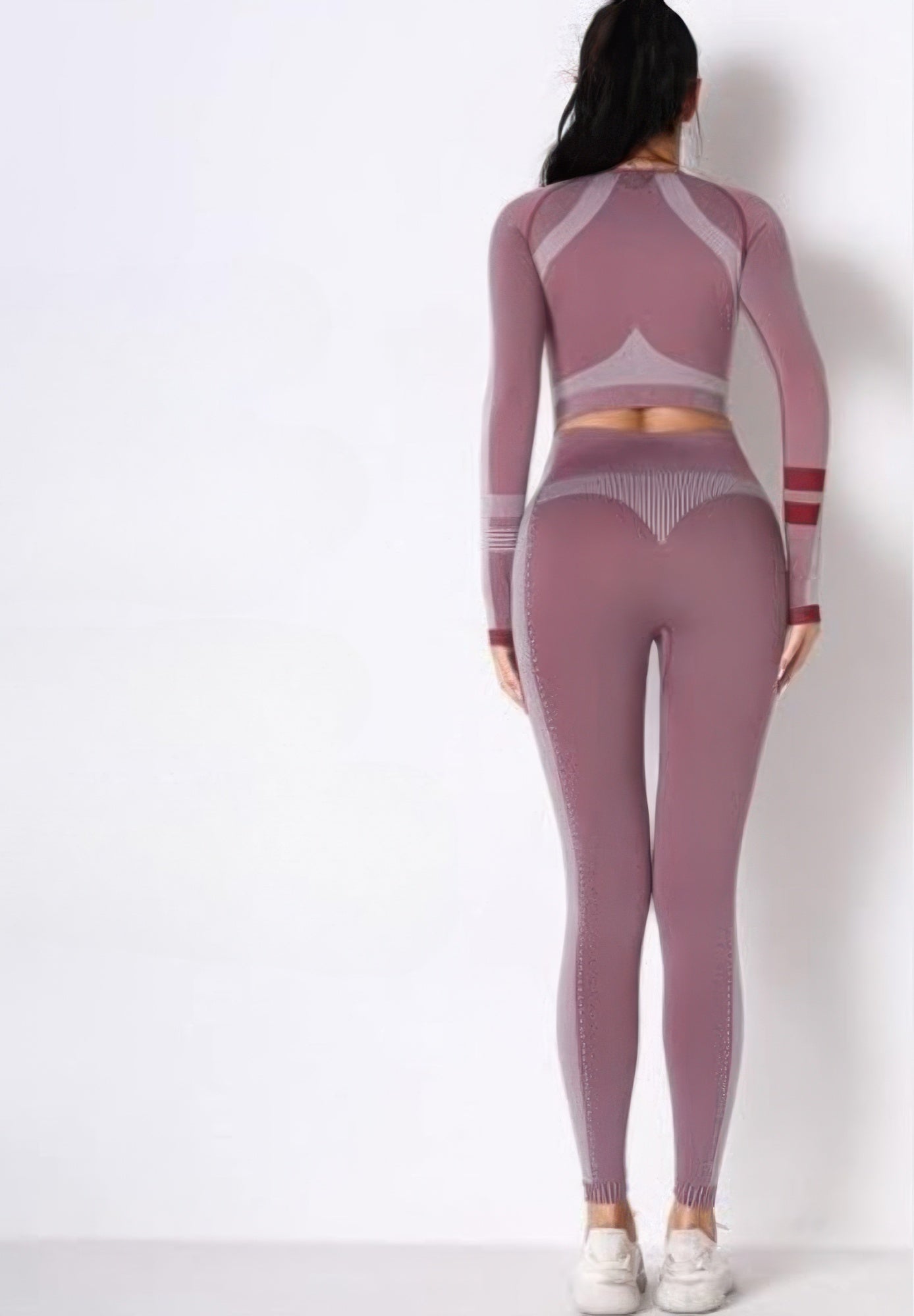 Golden Heir seamless long sleeve yoga set in berry color, featuring a comfortable activewear set for yoga and exercise.