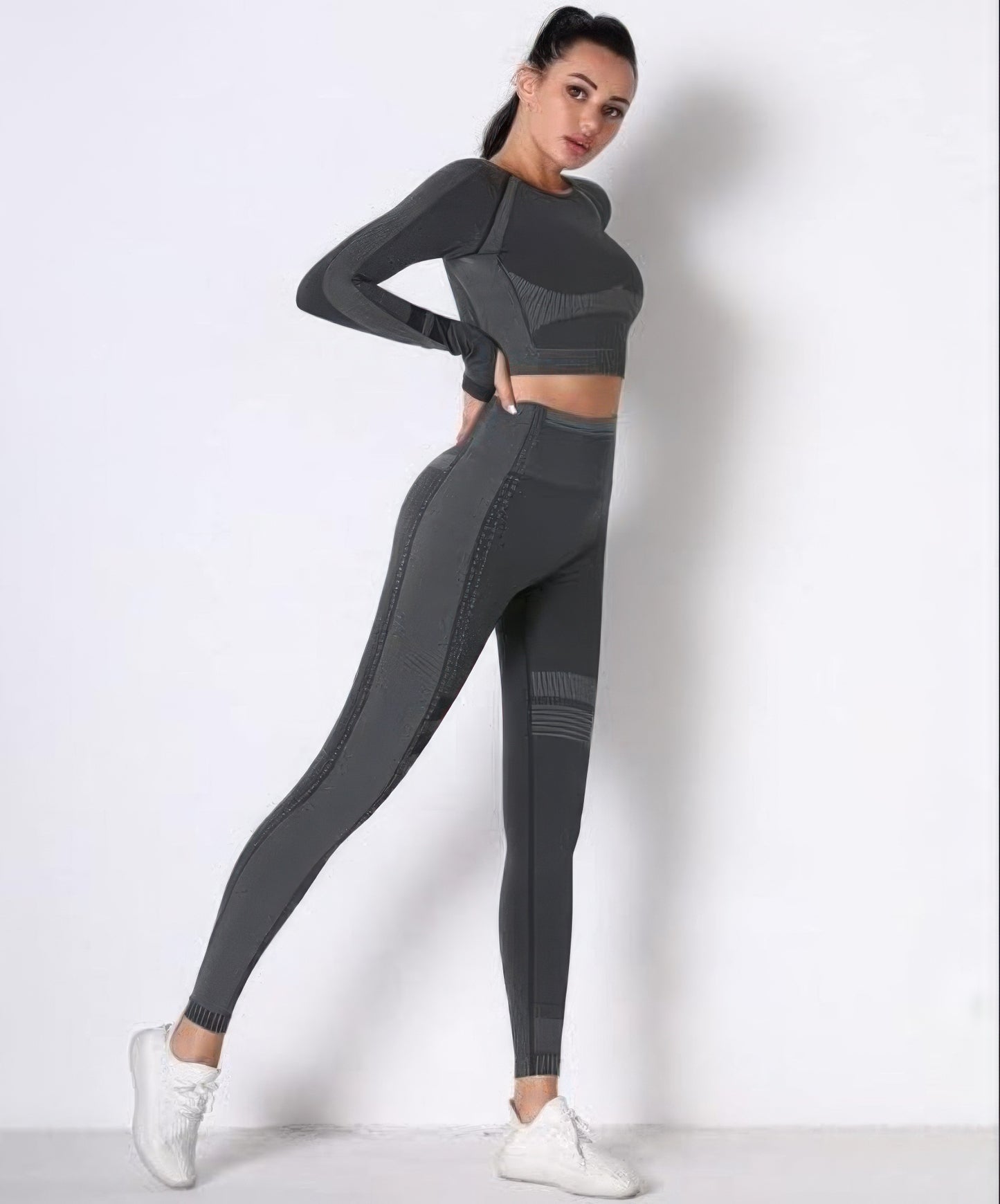 Golden Heir seamless long sleeve yoga set in dark gray, designed for activewear and flexible movement.