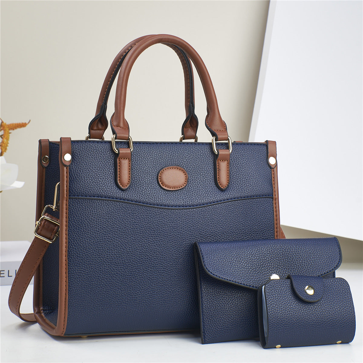 Golden Heir stylish three-piece shoulder bag set for women, includes mother-and-child bags in apricot color, with dimensions 28x13x22cm.