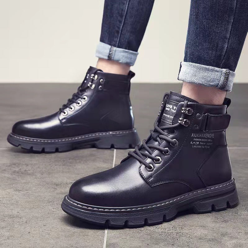 Black men's mid-to-high-top boots by Golden Heir with Korean-inspired design, featuring stylish leather and ankle support.