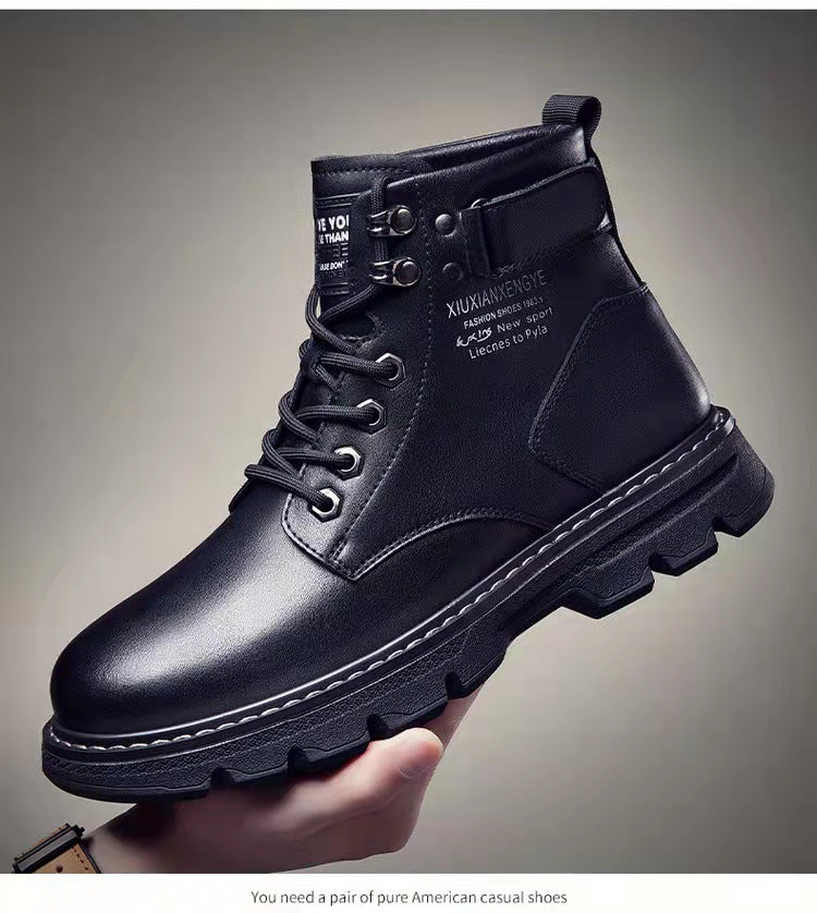 Black Golden Heir men's mid-to-high-top boots in Korean style, showcasing stylish leather design and ankle height.