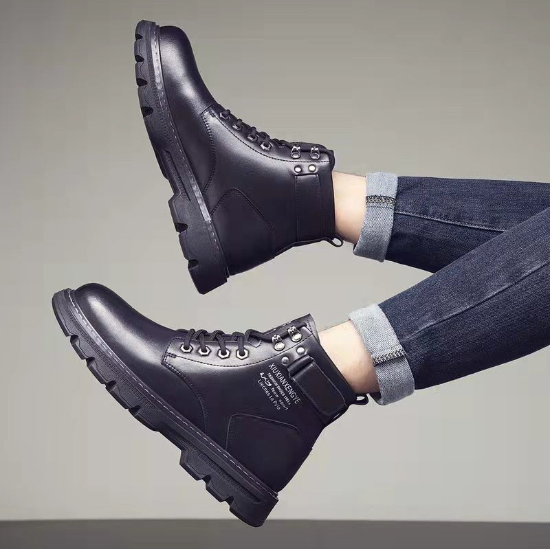 Black men's mid-to-high-top Korean style boots by Golden Heir, featuring durable leather and stylish design.
