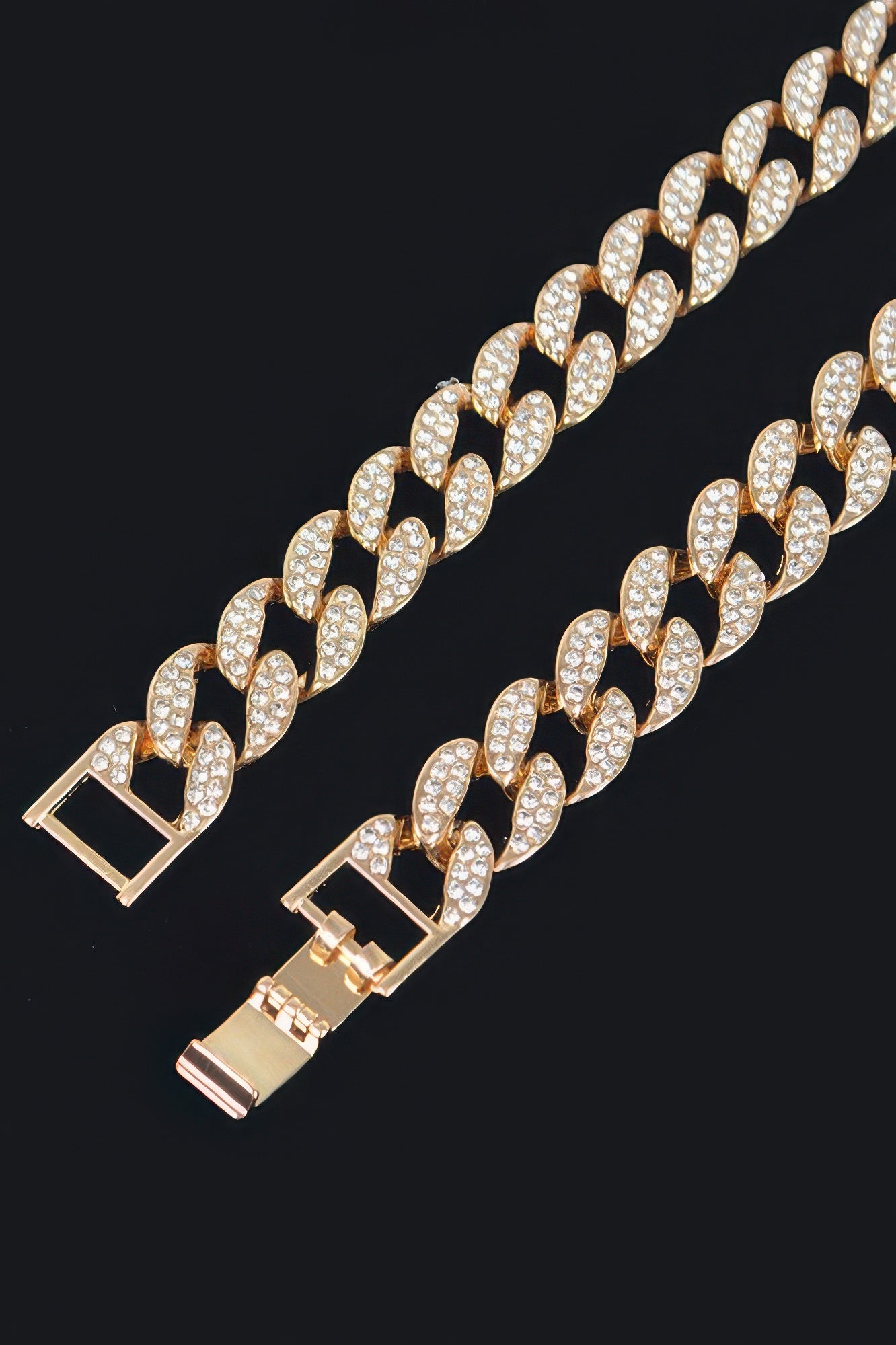 Golden Heir Aethelred hammered industrial bulk chain, 17-inch textured statement chain in imperial gold with a bold, rugged design.