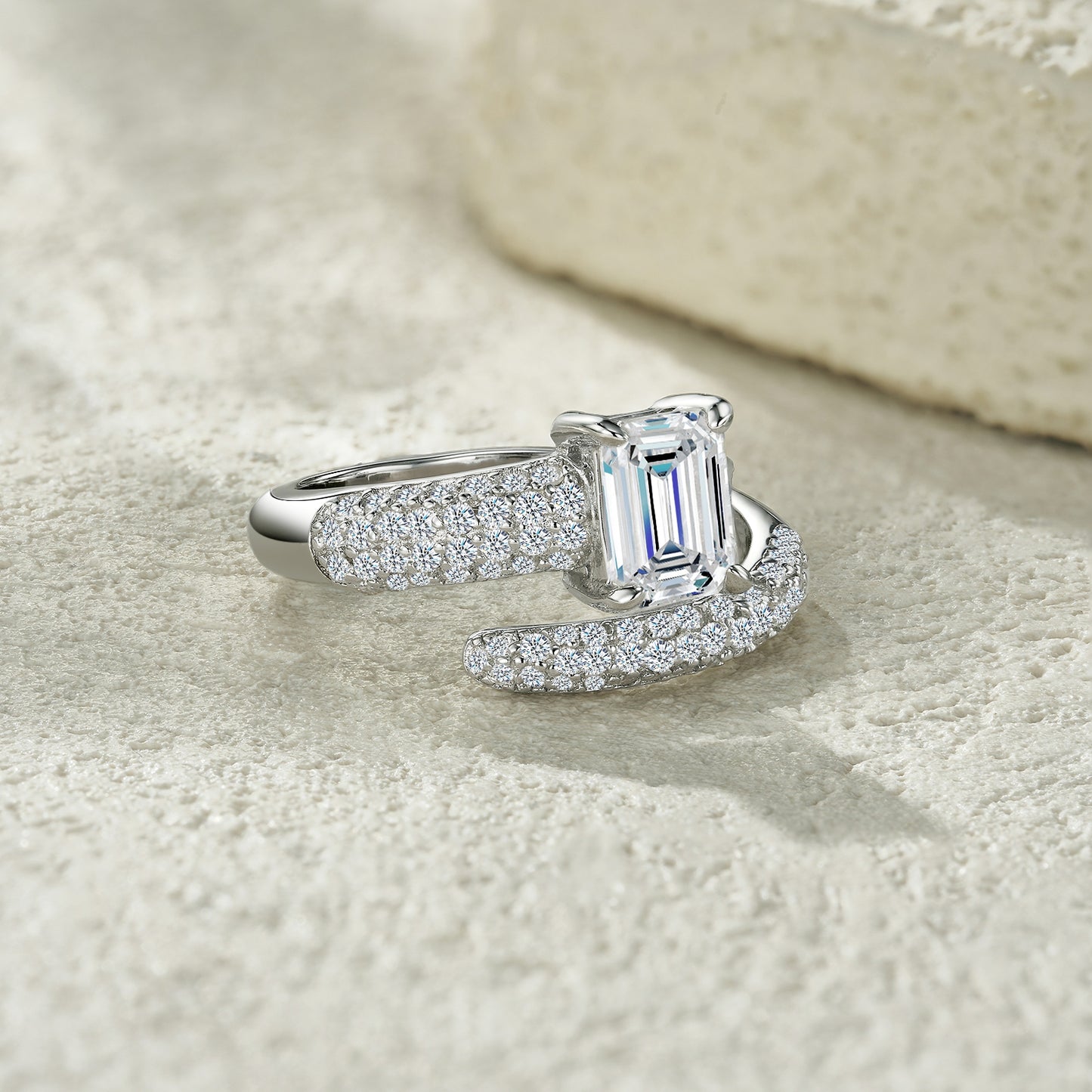 Golden Heir minimalist jewelry set with engraved S925 silver accessories featuring high-quality moissanite and platinum electroplating.