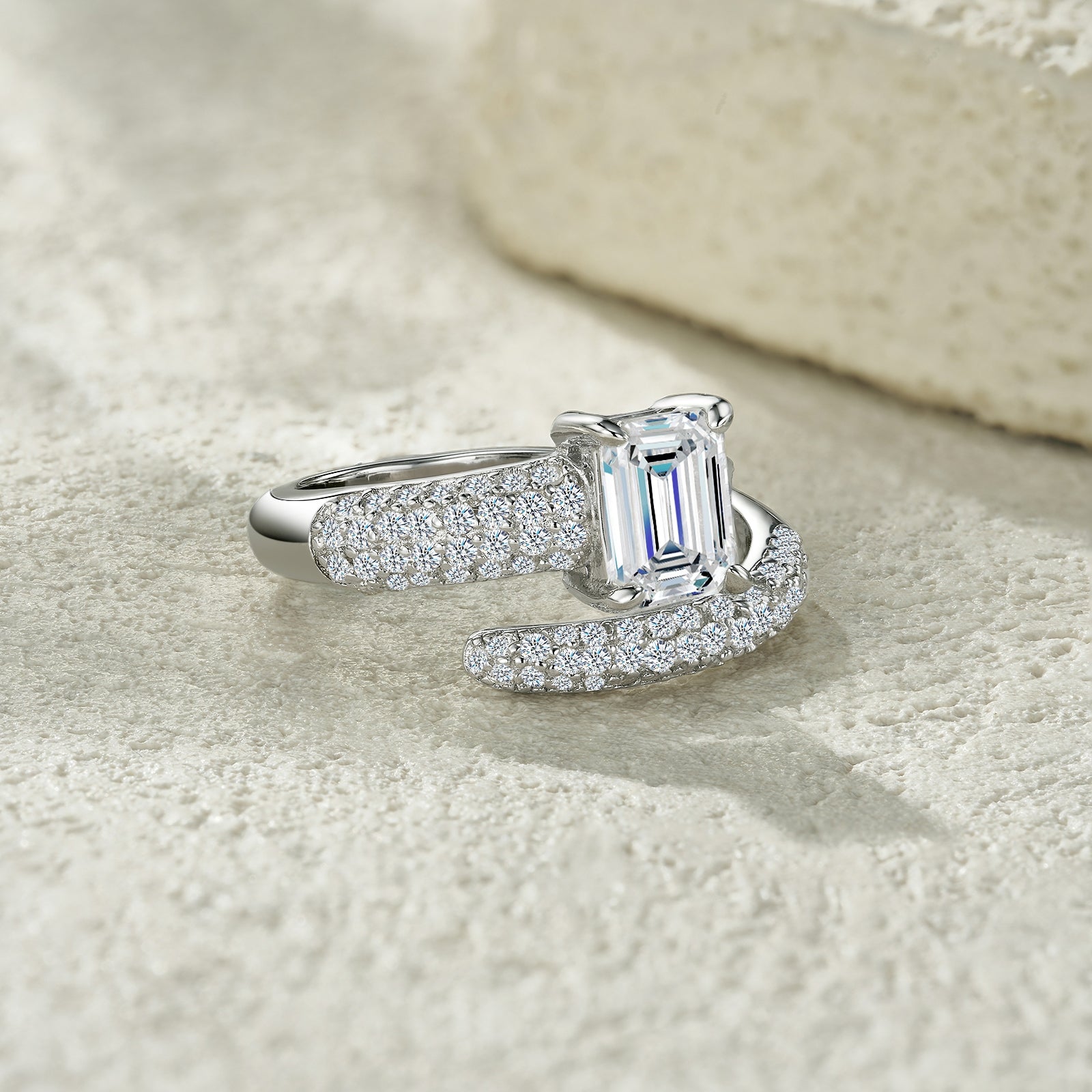 Golden Heir minimalist jewelry set with engraved S925 silver accessories featuring high-quality moissanite and platinum electroplating.