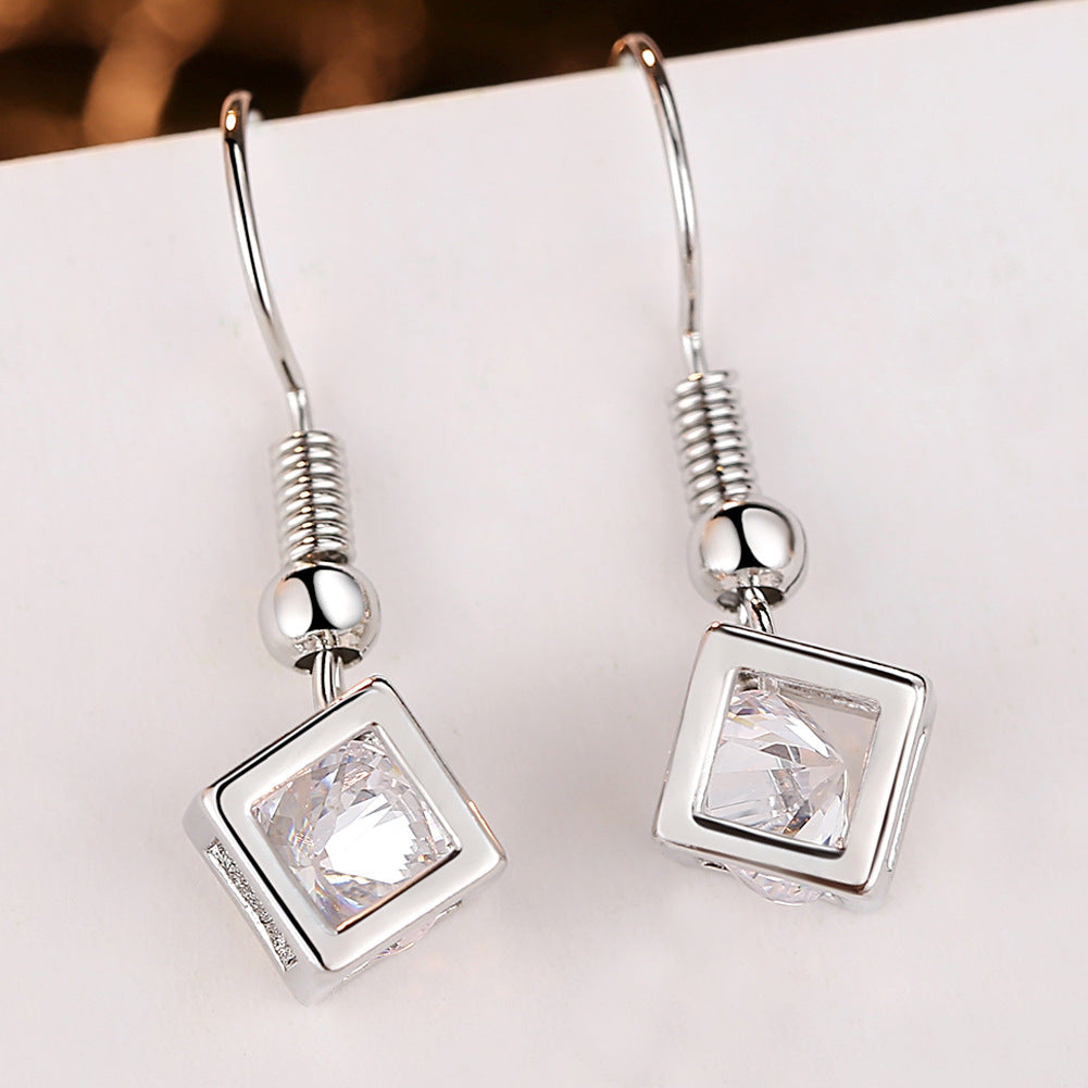 Golden Heir Water Cube Zircon jewelry set featuring gold-toned necklace and earrings with shimmering zircon stones.
