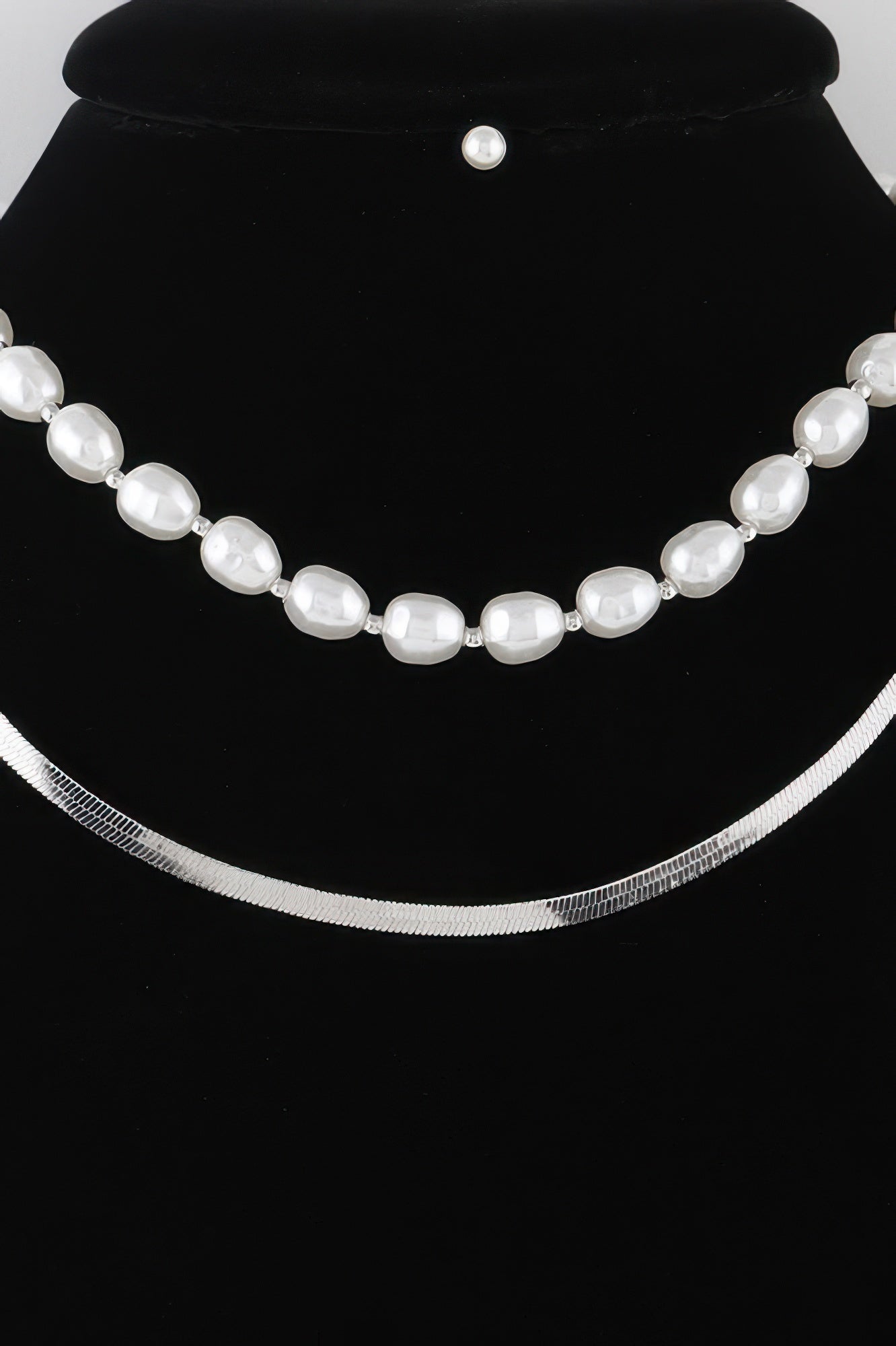 Golden Heir stone snake chain necklace with a smooth gold finish, featuring a classic and elegant design.