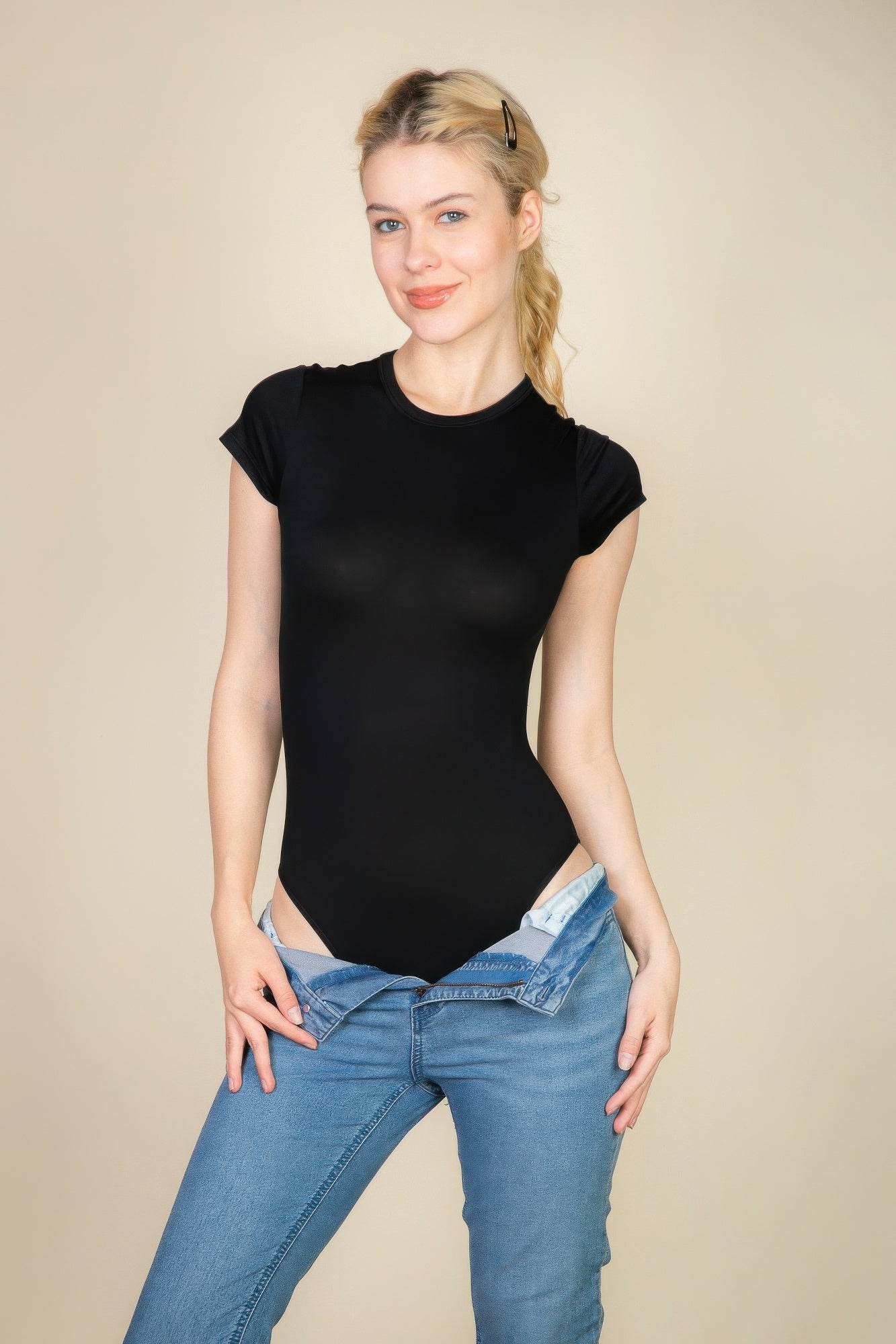 Black Golden Heir short sleeve crew neck bodysuit, form-fitting essential basic top for women, seamless and stylish design